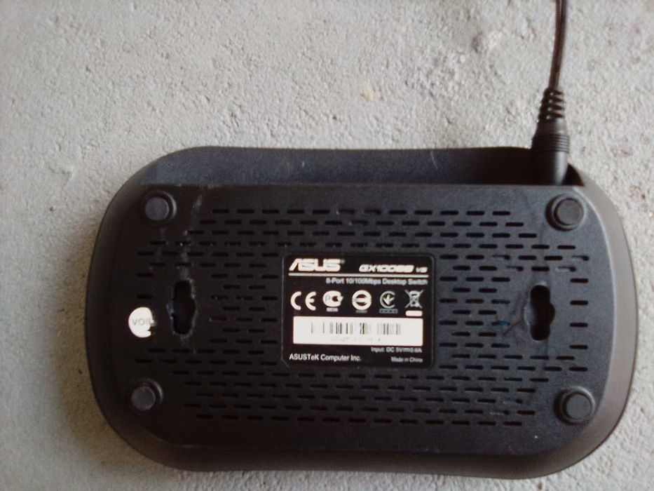 SWITCH ASUS GX1008B 8P 10/100MBPS - Usado64297602516226122