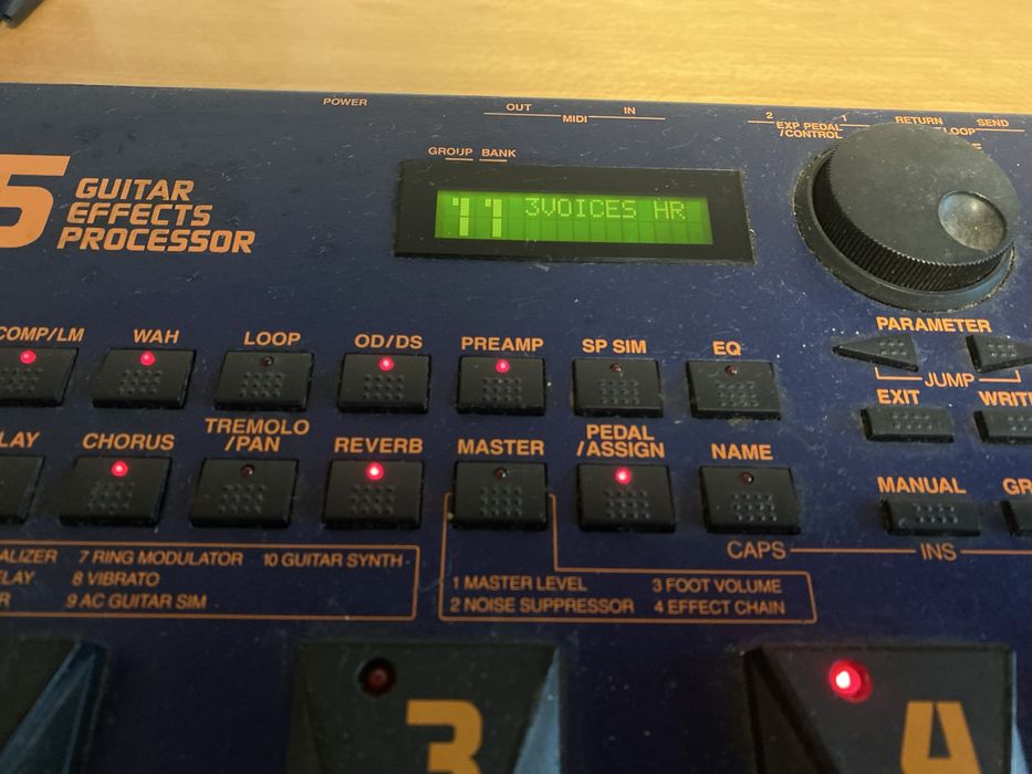 VINTAGE Boss GT5 - em bom estado!