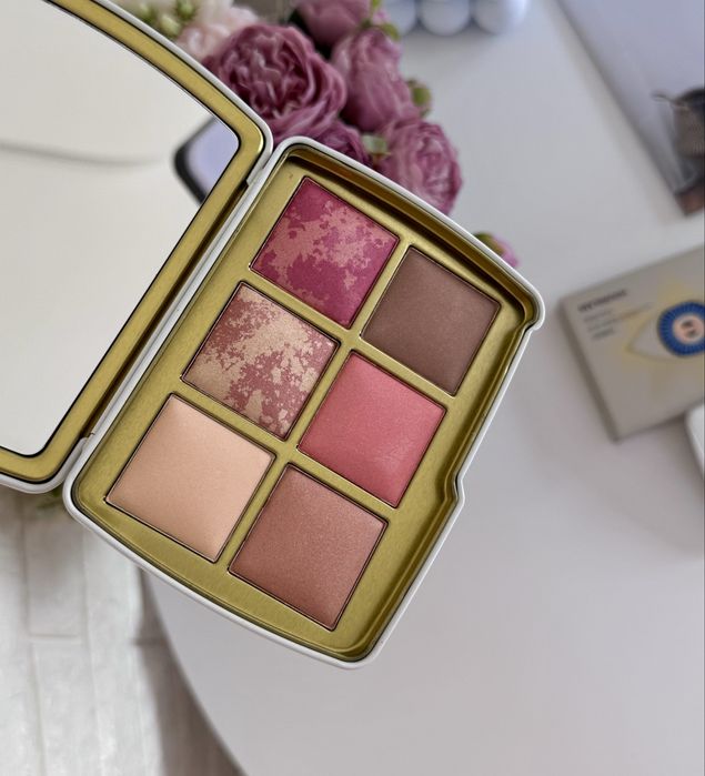 Палетка Hourglass Evil Eye Ambient Lighting Edit Unlocked