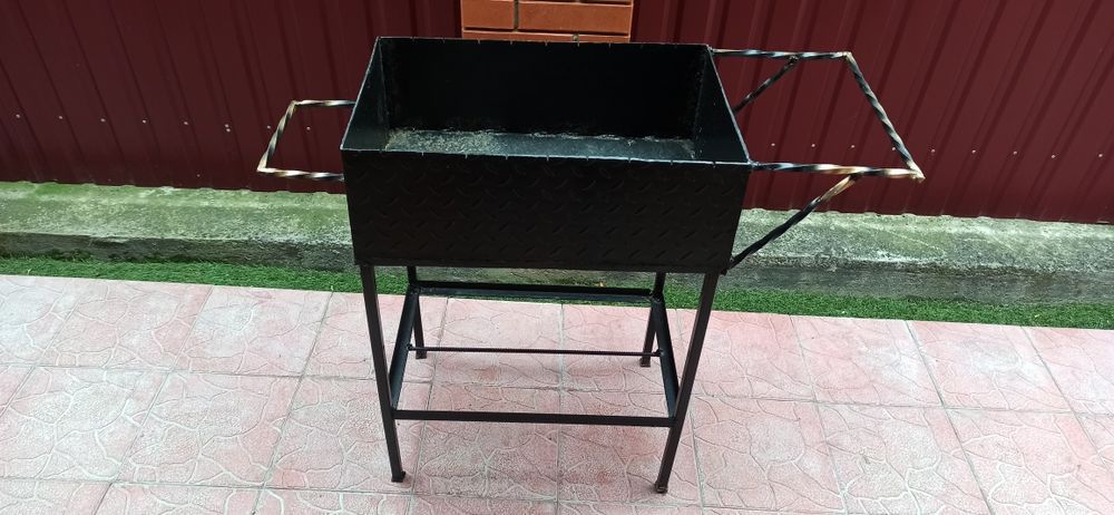 Мангал стаціонарний