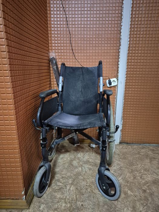 Інвалідне крісло. Безкоштовно
