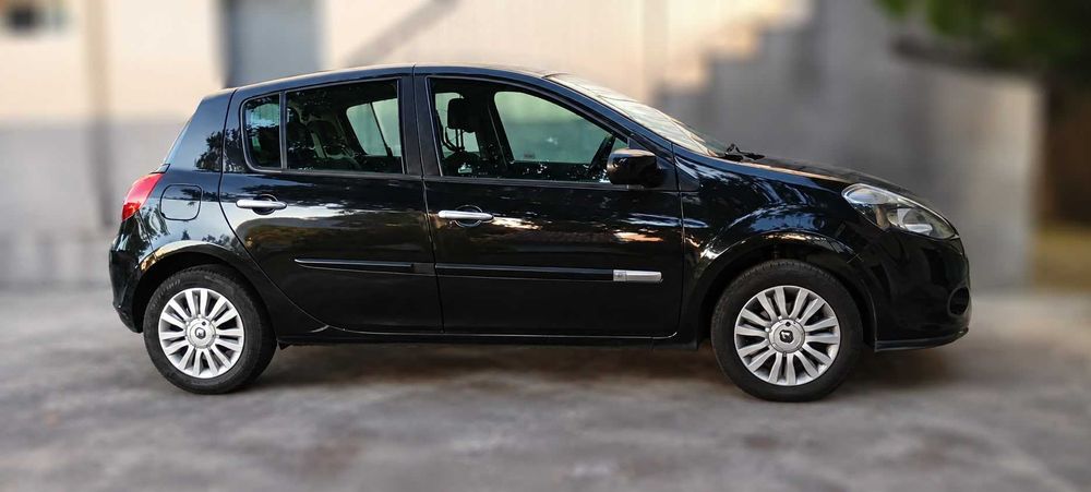 Vendo Renault Modelo Clio III Fase Phase II / facelift  Navegação Integrada / Versão com GPS.