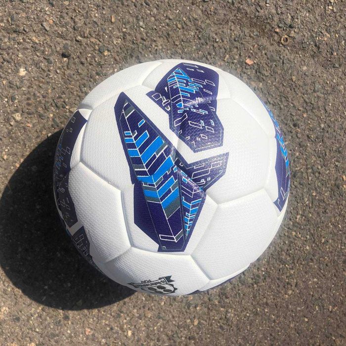 М'яч футбольний безшовний Winner Super Primo