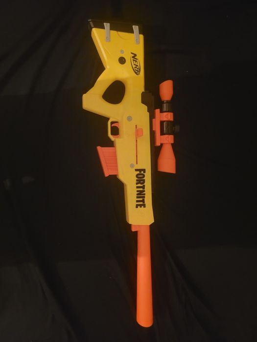 Pistolet nerf snajperka z kolaboracją fortnite