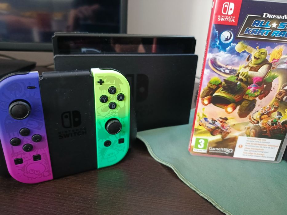 Konsola Nintendo Switch z grą