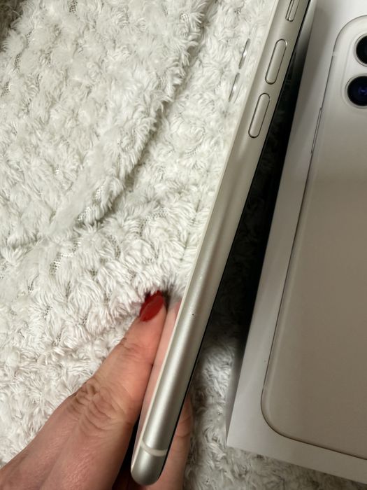 iPhone 11, 64GB, white (biały)