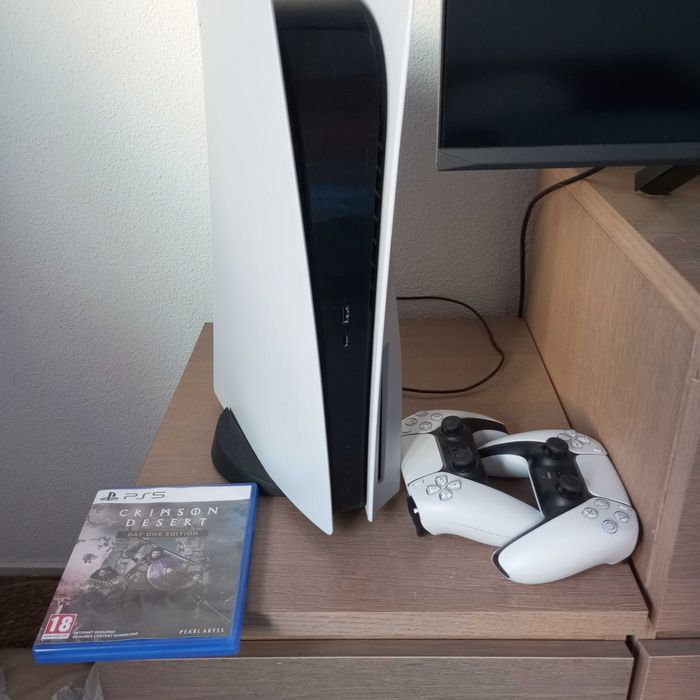 PlayStation 5 Standard com 2 comandos e Crimson Desert. Com garantia (os comandos)