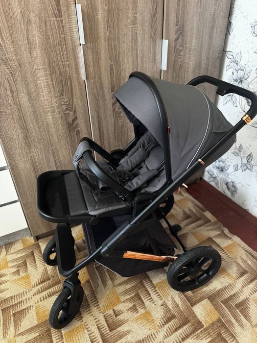 Продам детскую коляску
