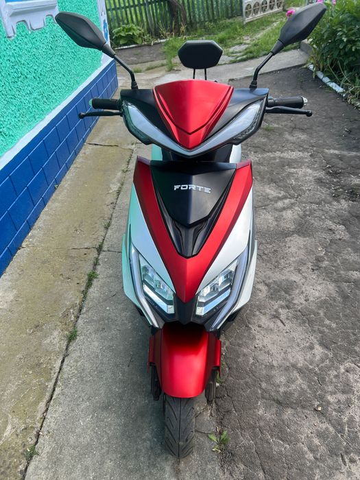 Електроскутер Forte