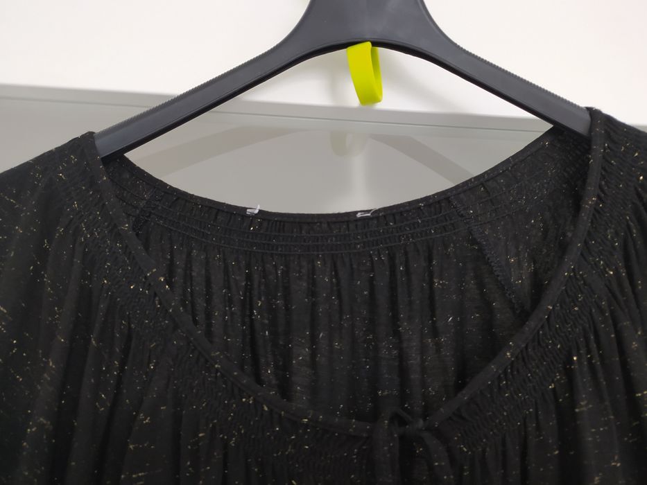 Bluzka ze złotą nitką