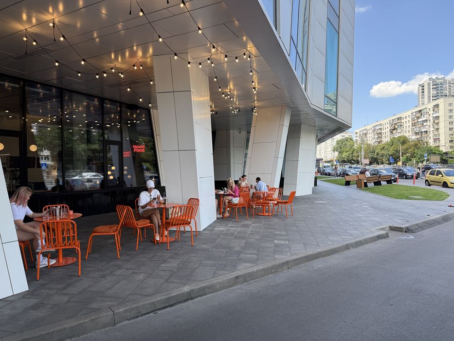 Топ Фасад, 174 кв.м, McDonald's, Manhattan/Манхетен, Берестейський 11