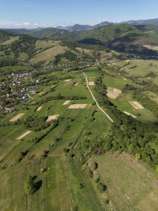 ДІЛЯНКА З ПАНОРАМОЮ НА КАРПАТИ