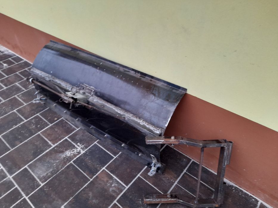 Pług do odśnieżania