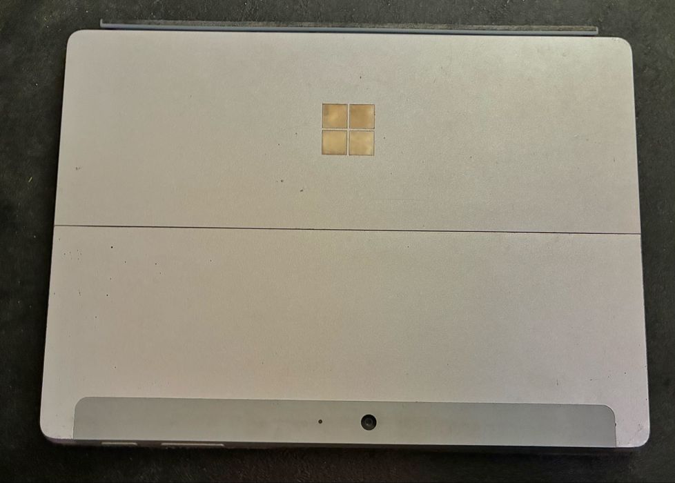 Microsoft Surface Go 2446478985536491523