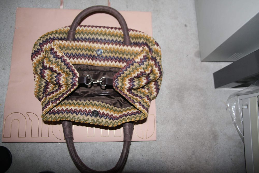 torebka damska z uszkami plecioną
