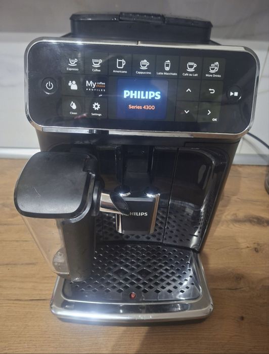 Ekspres Philips 4300 stan bardzo dobry