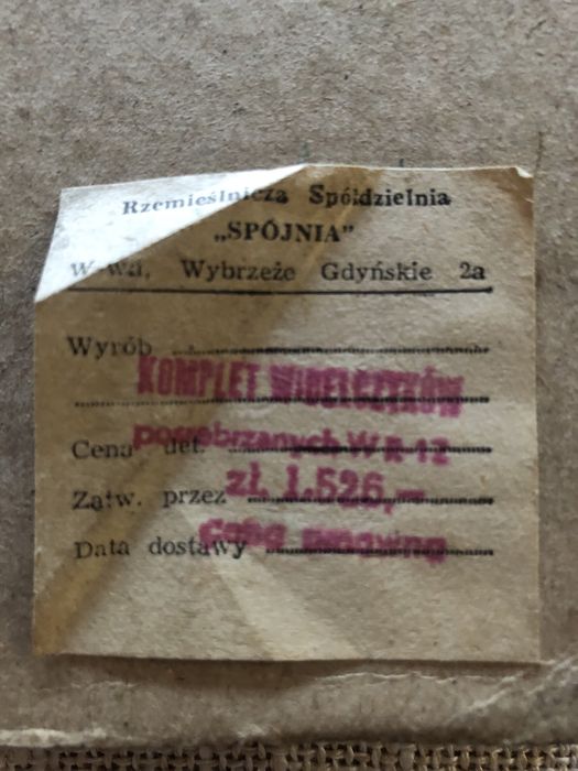 Widelczyki do przekąsek z bursztynamii.