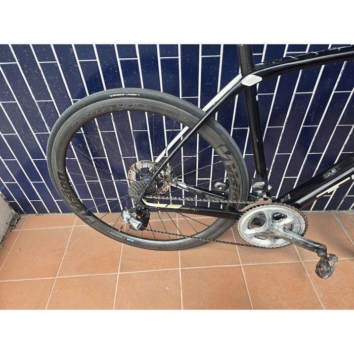Trek carbono ultegra di2 rodas de carbono