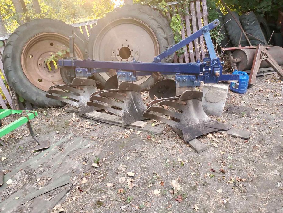 Продам плуг ПЛН-3-35