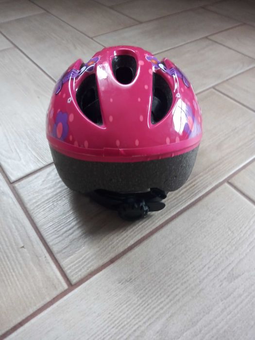 Kask rowerowy dziewczęcy.