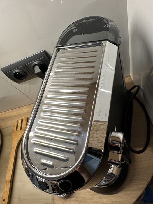 ekspres kolbowy delonghi dedica