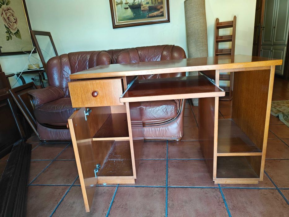 Secretária de computador