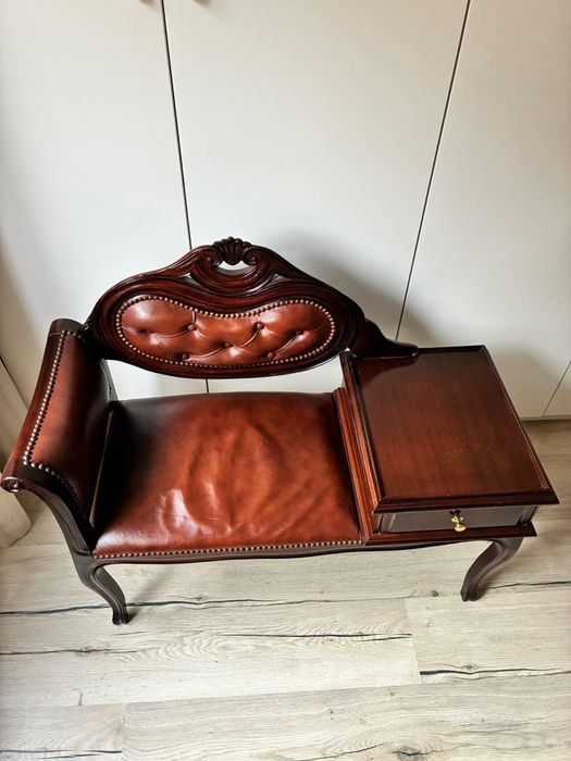 Namoradeira / Móvel para Telefone