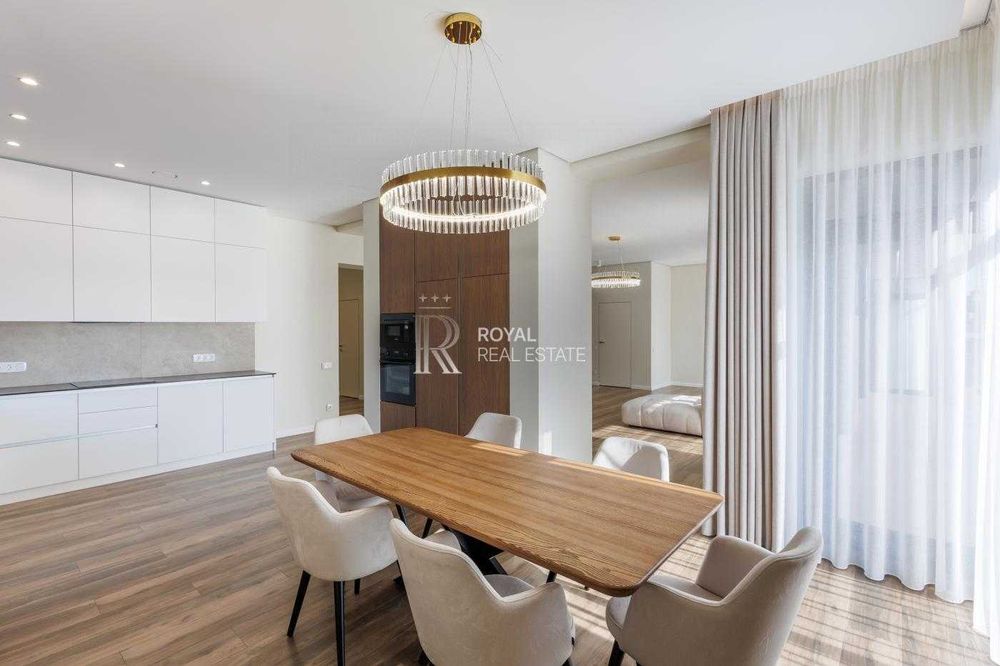 Продаж Будинок Стоянка 203,1 м² 13,7 соток Басейн Тепловий насос Камін Закрите містечко Охорона 24/7 Тераса Ландшафтний дизайн