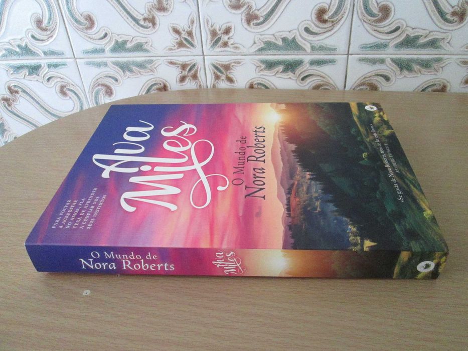O Mundo de Nora Roberts de Ava Miles