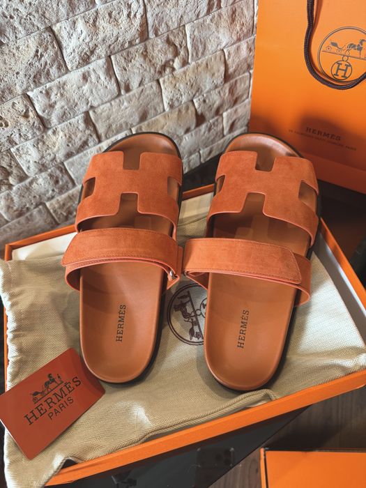 Шльопанці Hermes — топова модель