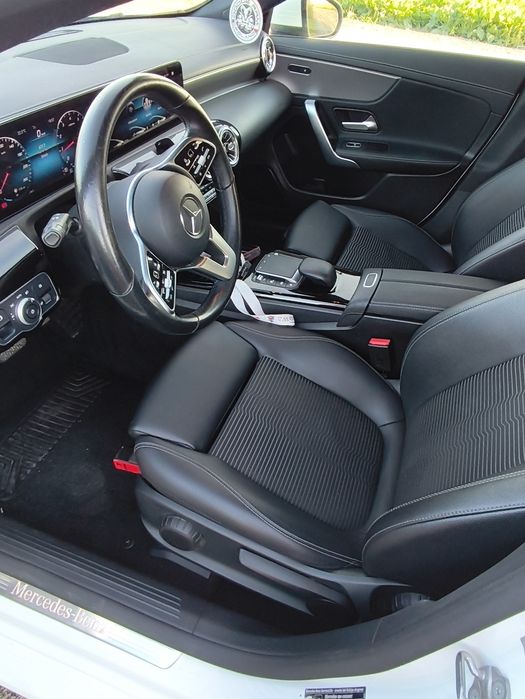 Sprzedam Mercedes-Benz CLA 200