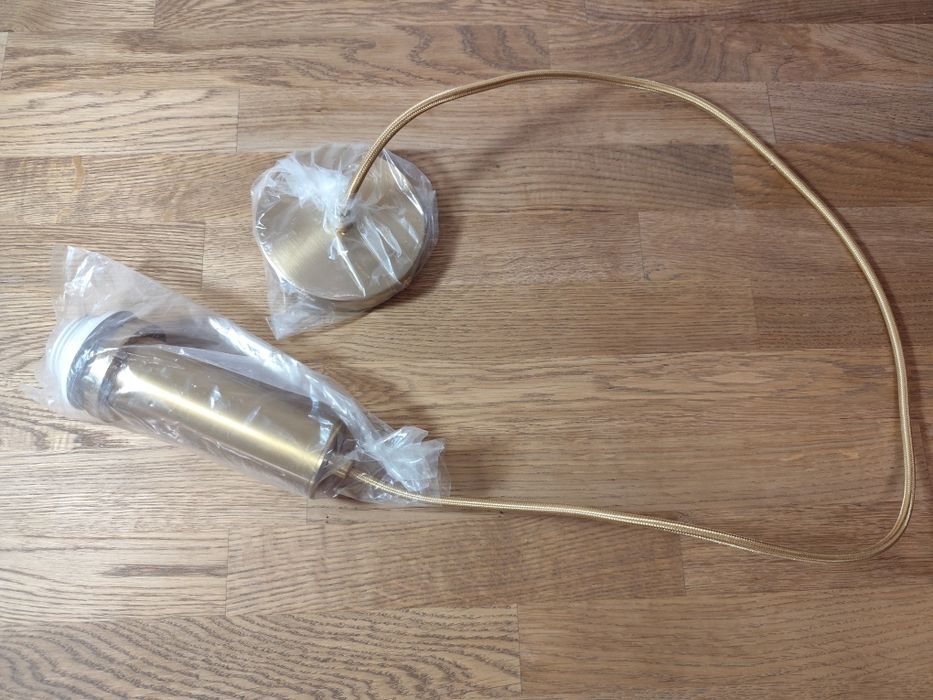 Lampa oprawa zwis złota