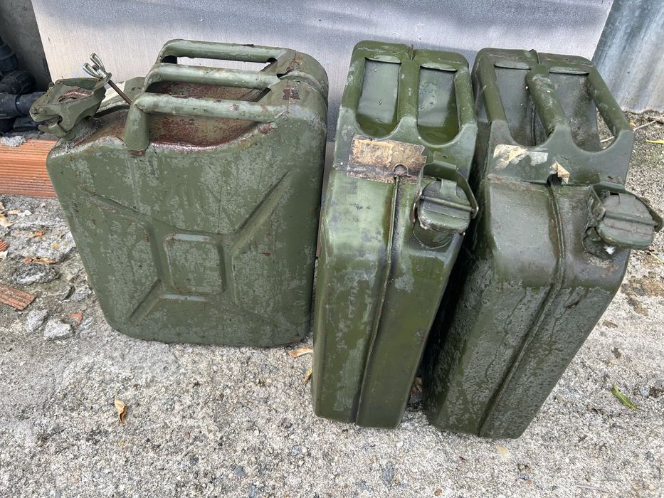 Vendo 3 jarrican usados