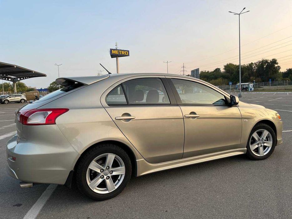 Продам власне авто Mitsubishi Lanxer X SPORTBACK