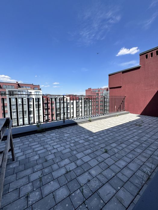 ТЕРМІНОВИЙ ПРОДАЖ -15000$ Дворівнева квартира з відкритою  терасою