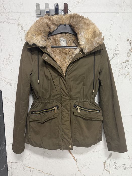 Kurtka ocieplana zara khaki futerko S