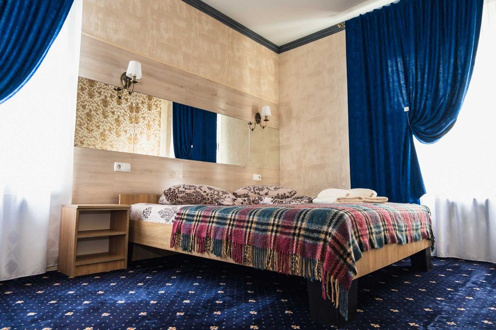 Готель Унєніж Ніжин