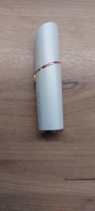 Depilator do twarzy Flawless