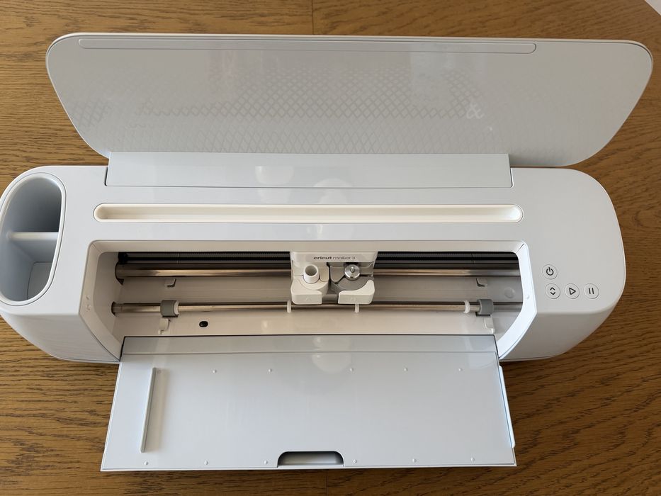 Cricut maker 3 como nova