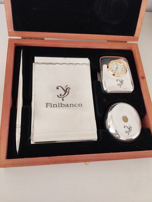 Estojo de secretária Finibanco