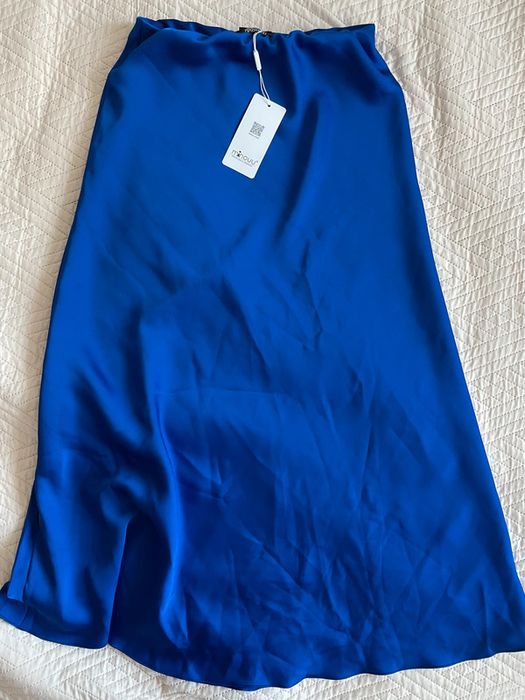 Nowa niebieska satynowa kobaltowa spódnica Minouu