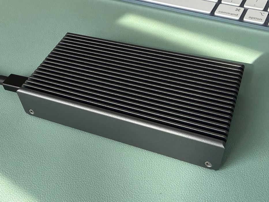 Caixa Externa USB4 para SSD M.2 NVMe – 40Gbps – Fanless – Compatível Thunderbolt 3/4
