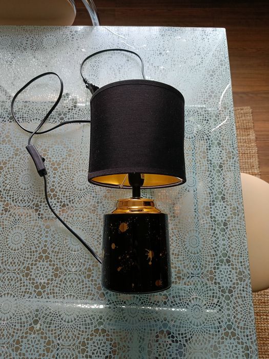Lampka nocna. Czarna. Stan bardzo dobry.