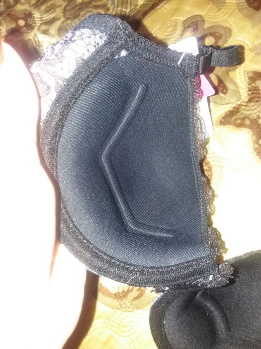 Ажурные лифчик, бюстгальтер