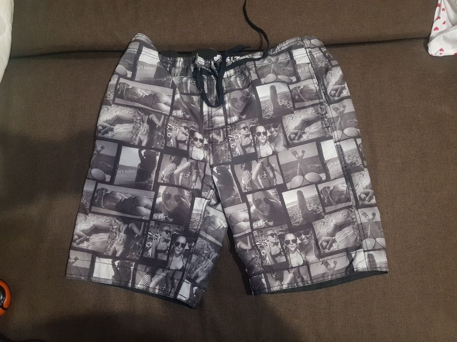 Шорти. Підходять для моря або басейну.