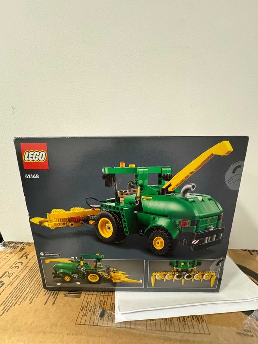 LEGO Set 42168 John Deere 9700 Forage Harvester Technic