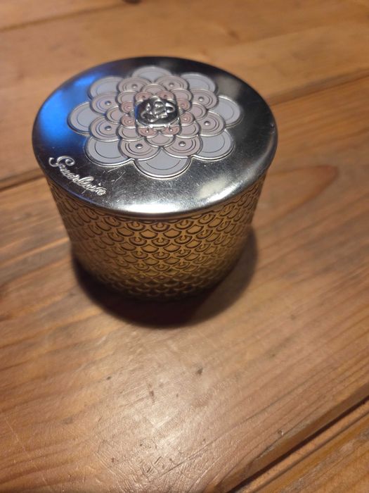 Puderniczka guerlain meteorites + kulki