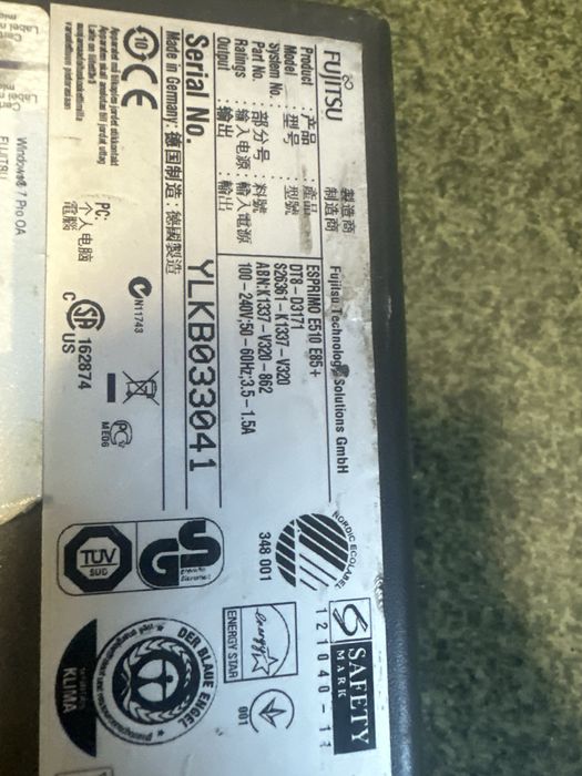 Dwa komputery stacjonarne, dwa monitory, skaner, drukarka + ejndows