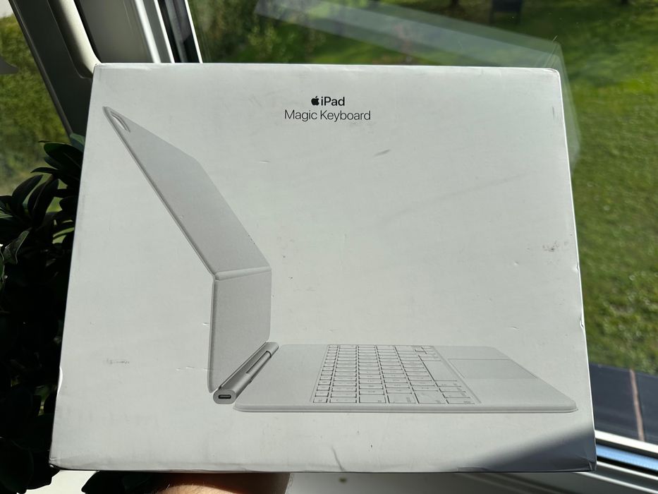 APPLE Magic Keyboard dla iPad Air 13-calowego M3 - Swiss - Biały
