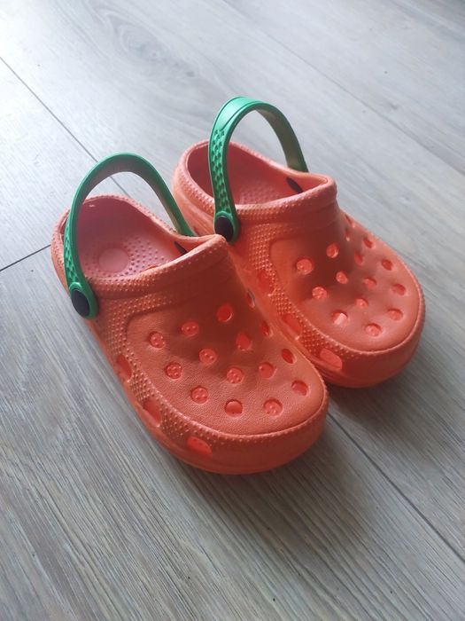 Klapki crocsy nowe r. 28